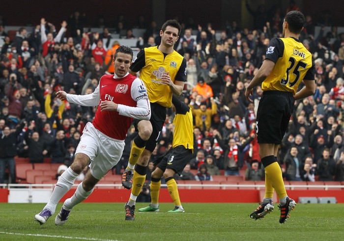 Van Persie luôn mang đến những bàn thắng cho Arsenal.